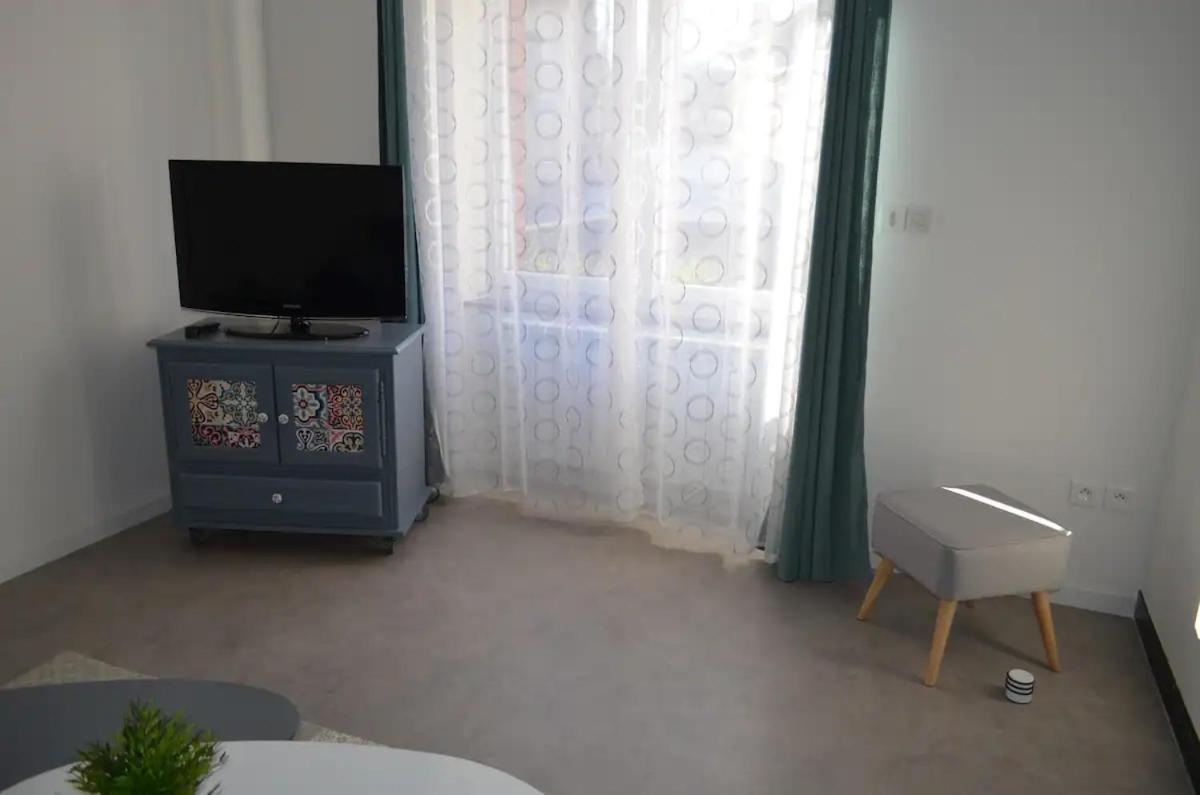 Agreable Maison Petit Jardin A 7 Minutes De Reims Pargny-les-Reims エクステリア 写真